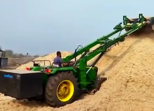 Telescopic Husk Loader