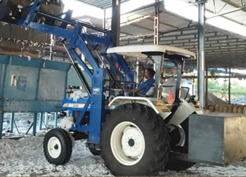 Tractor Mounted Cotton Loaders